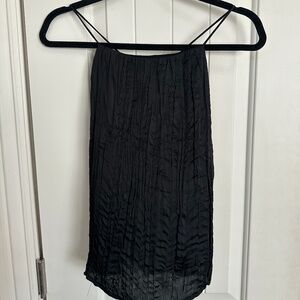 Allirow Black crinkle Tank top
